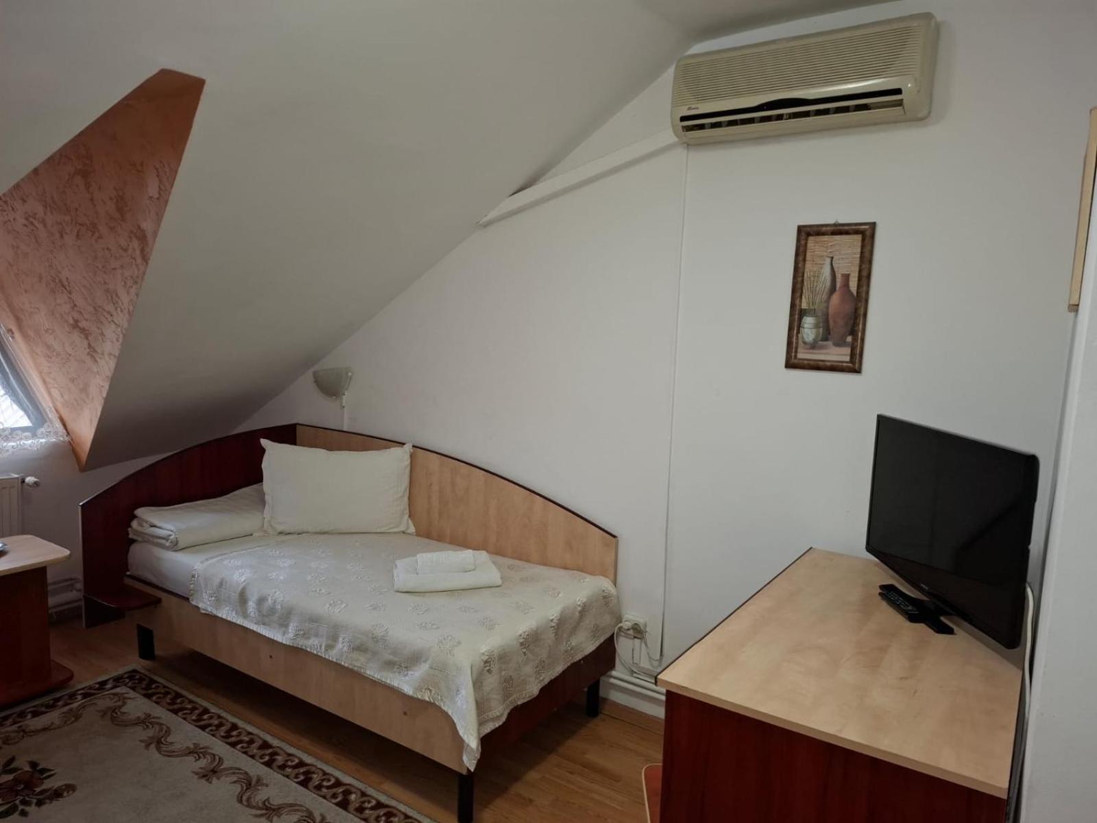 Отель Casa Boiereasca Яссы Экстерьер фото